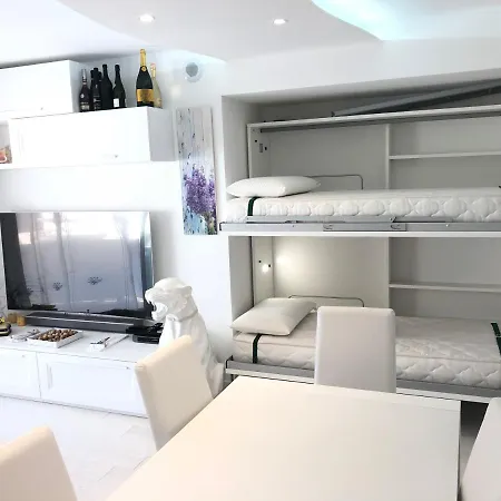 Apartment D'este Attico Con Piscina Rooftop